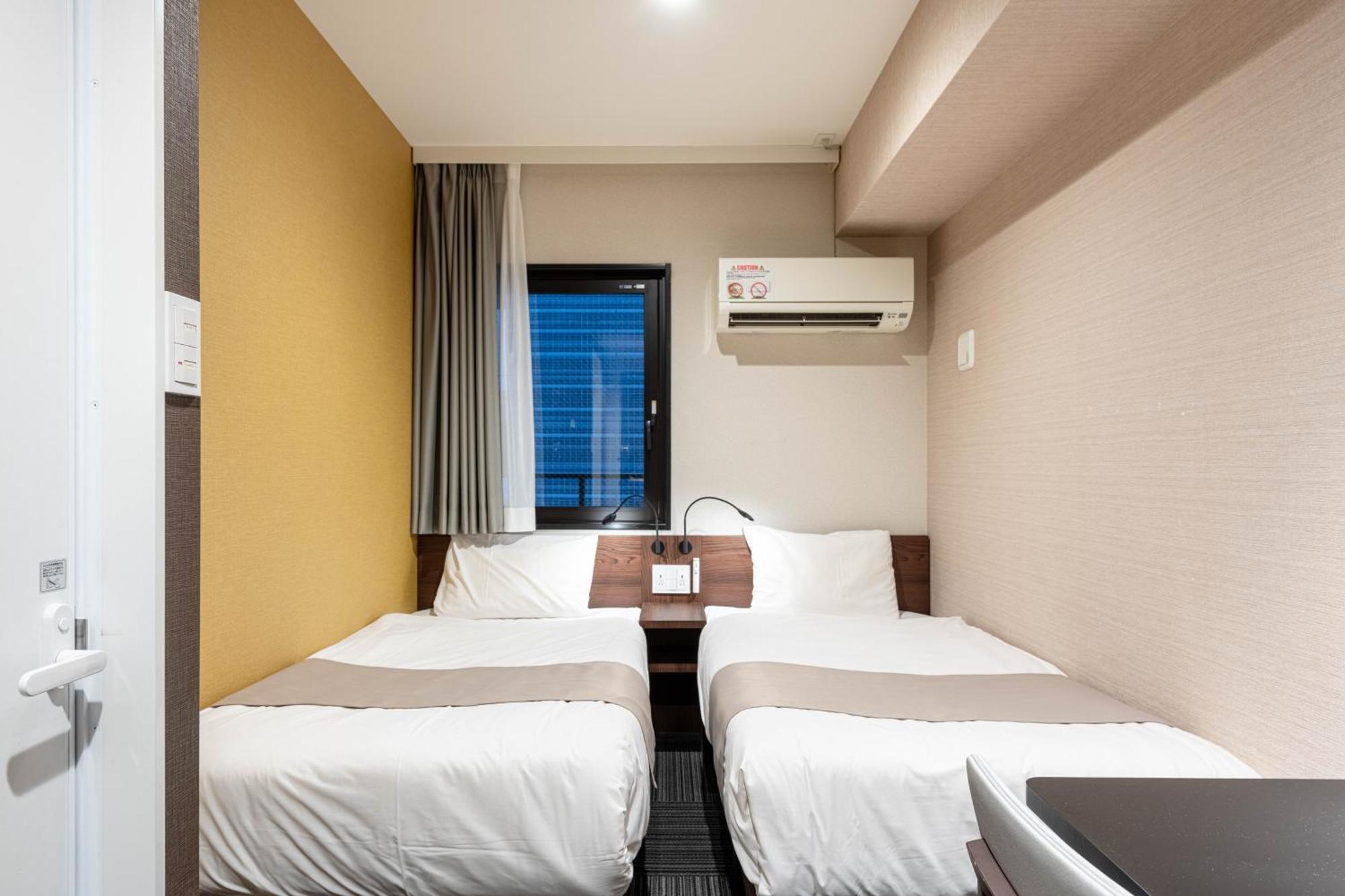 Hotel Sanrriott Osaka Hommachi Rum bild
