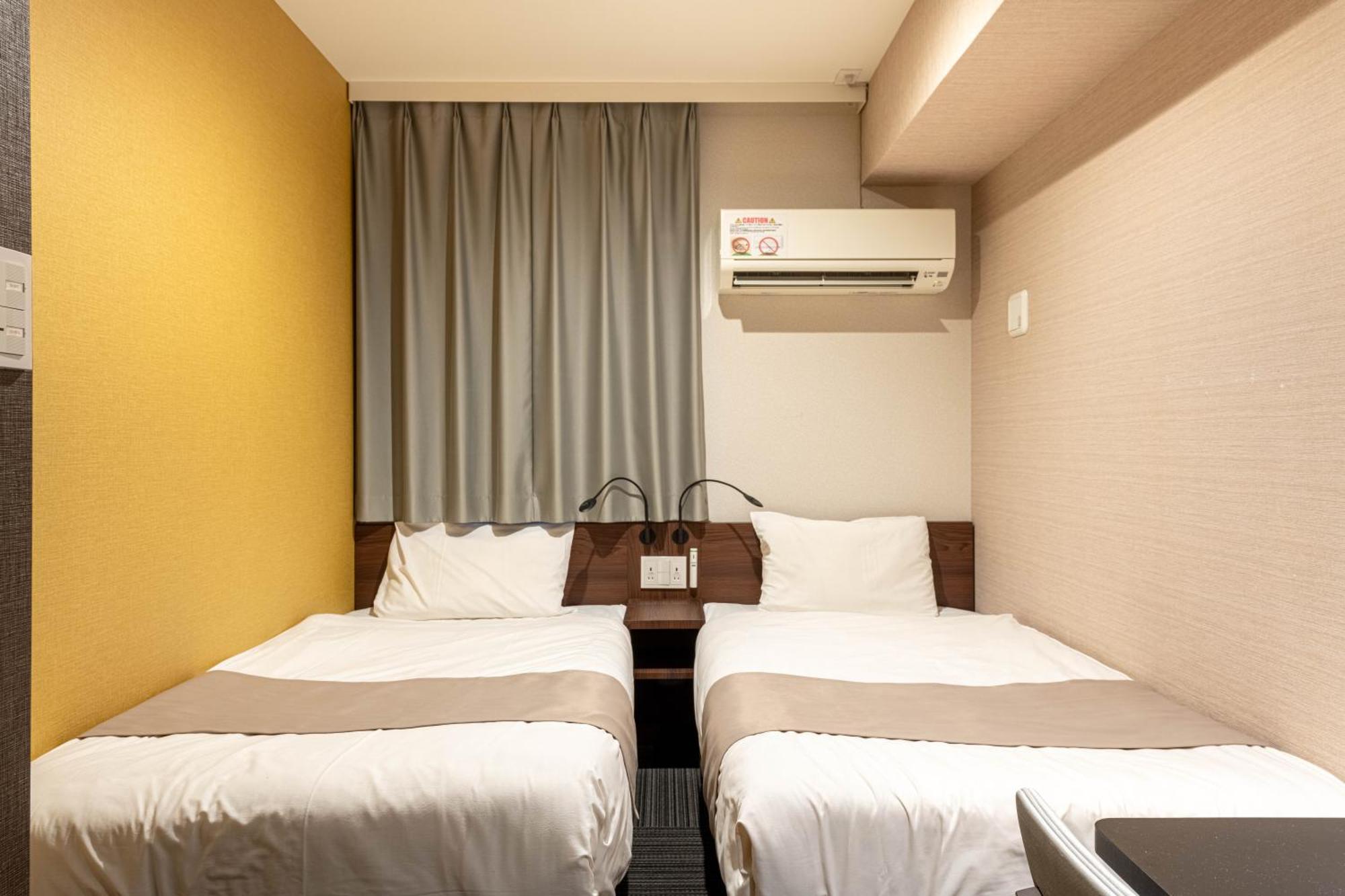 Hotel Sanrriott Osaka Hommachi Rum bild