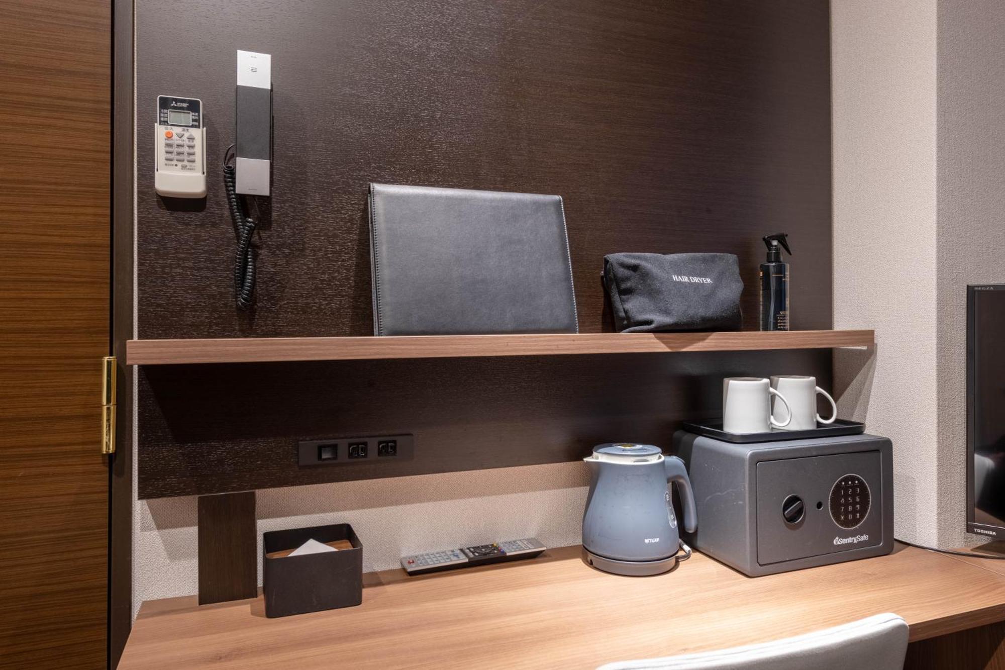 Hotel Sanrriott Osaka Hommachi Rum bild
