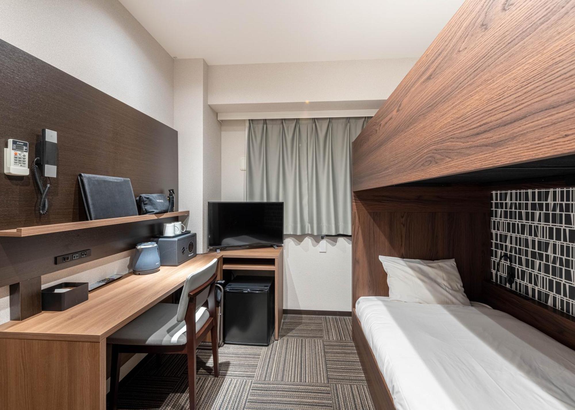 Hotel Sanrriott Osaka Hommachi Rum bild