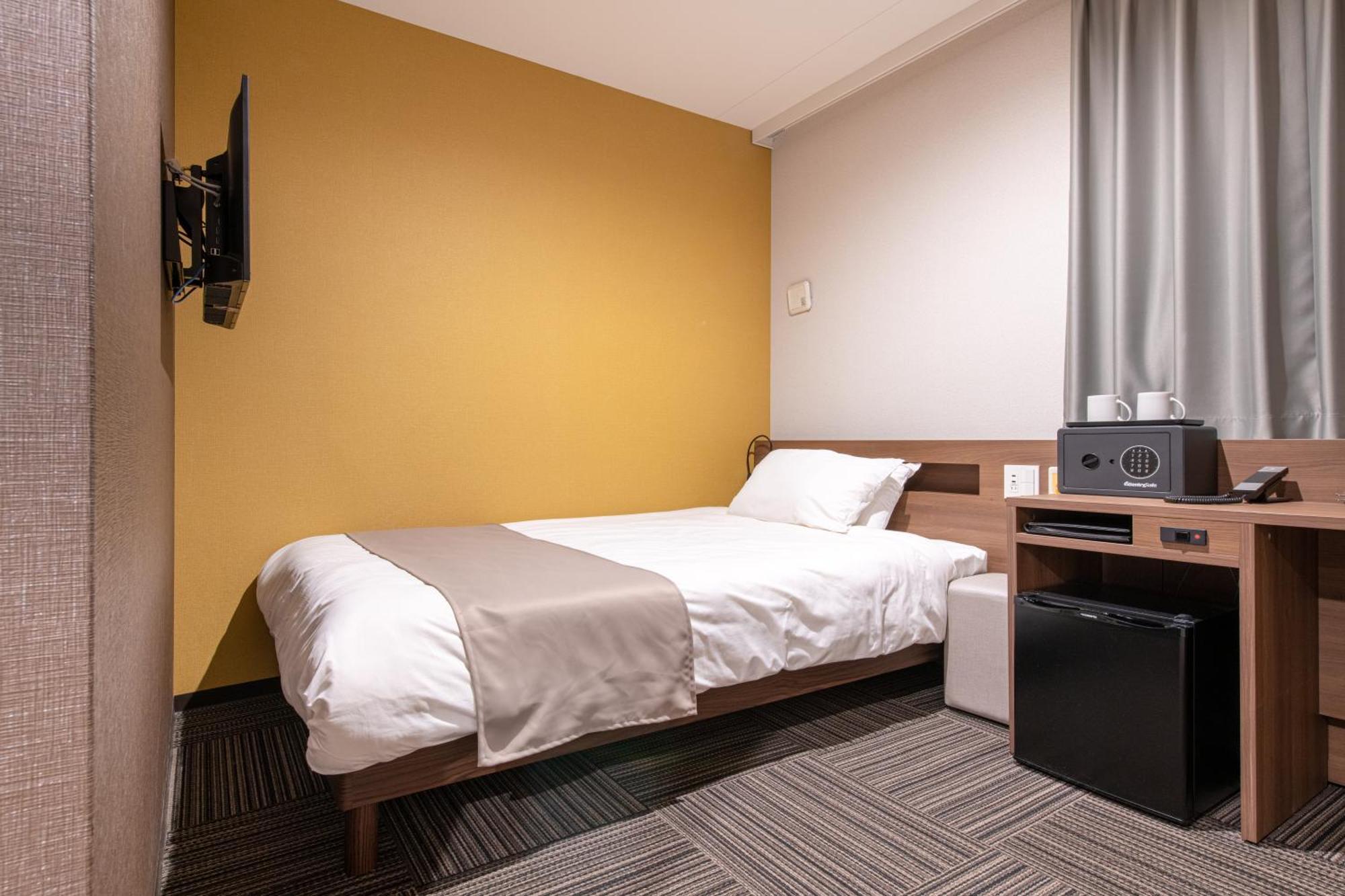 Hotel Sanrriott Osaka Hommachi Rum bild
